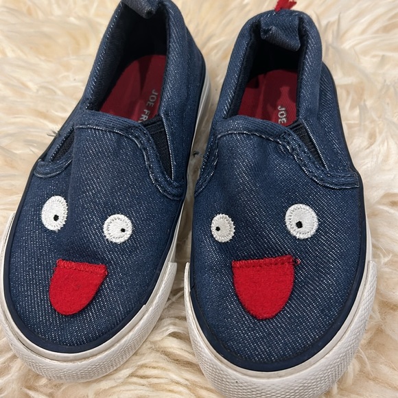 2/$25 Joe Fresh Toddler Jean Blue Slip-On Sneakers with Funny Face Size 7 - Picture 2 of 7
